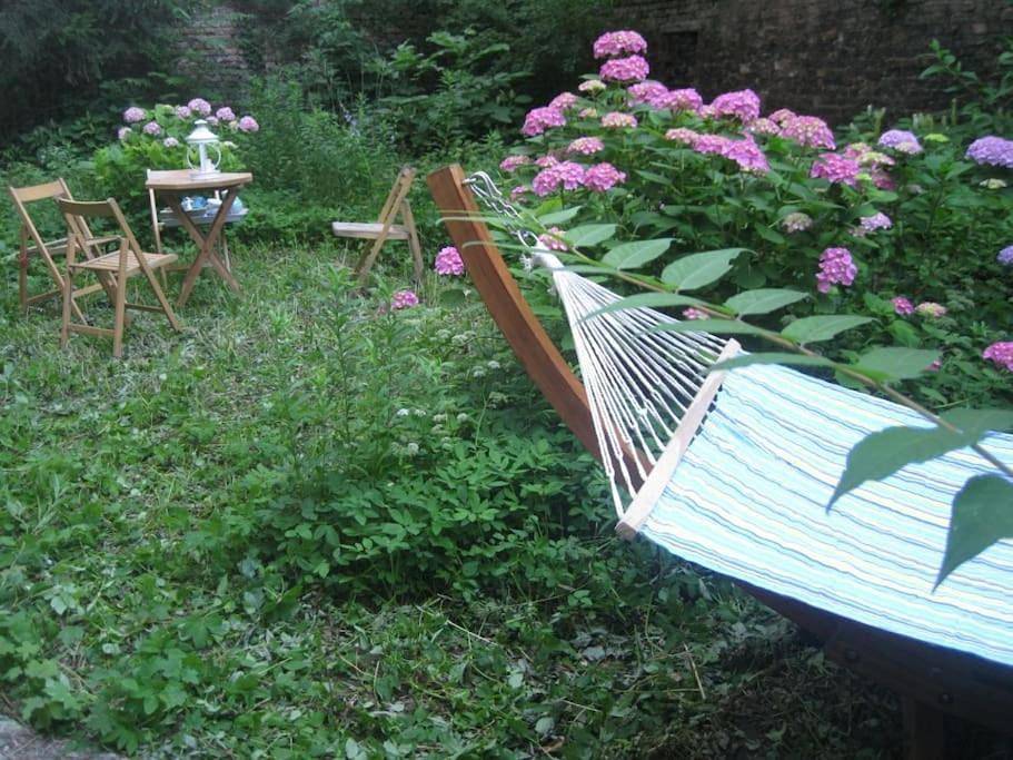 Apartamento inteiro, Your sunny, central and quiet home with garden in Viena, Danúbio Baixa Áustria