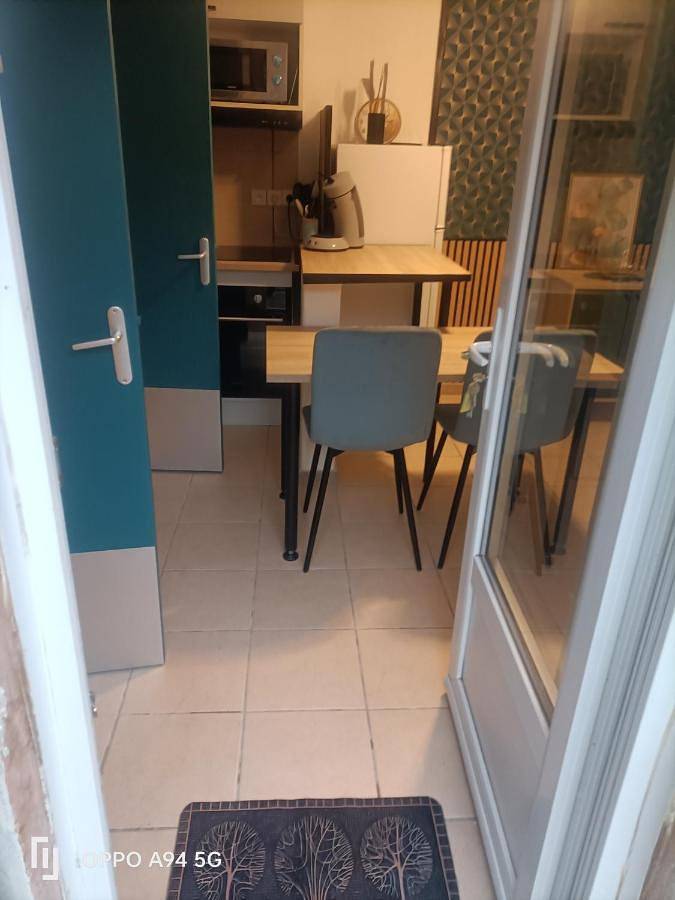 Gîte pour 2 personnes, avec jardin et terrasse dans Office De Tourisme De Lamalou Les Bains - 4