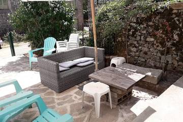 Gîte pour 16 personnes, avec jardin à Bastelica