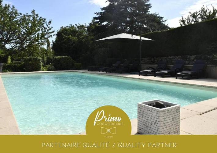 Gîte pour 6 personnes, avec Terrasse et Jardin ainsi que Piscine et Sauna à Azé (Saône-et-Loir)