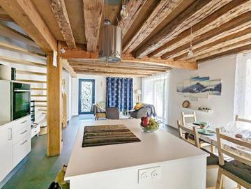 Gîte pour 8 personnes, avec vue et jardin, adapté aux familles à Puy-Saint-André