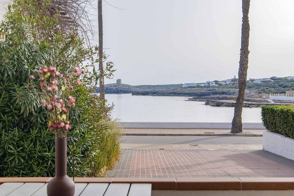 Entire apartment, Villa Gavines down with Wifi Terrace sea view in S'Algar, Sant Lluís