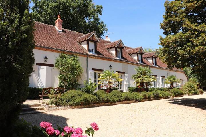Chambre d’hôte pour 2 personnes, avec jardin et piscine dans Méry-sur-Cher