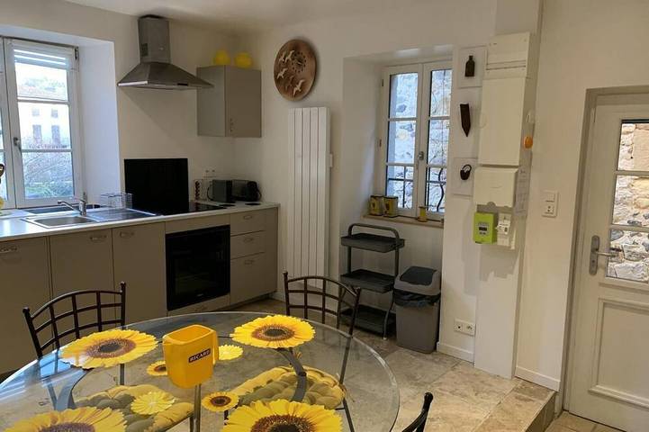 Location de vacances pour 3 personnes, avec Terrasse à Champeix