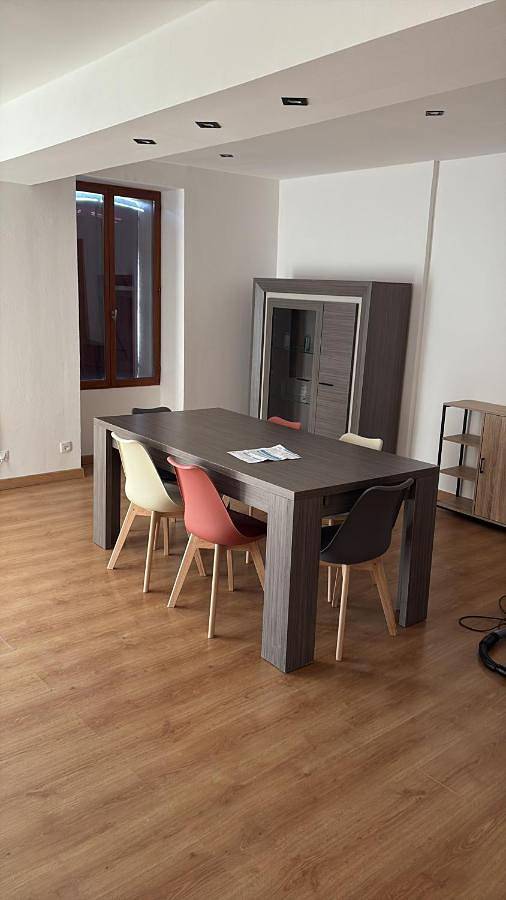 Location de vacances pour 6 personnes, avec terrasse dans Avant-lès-Marcilly