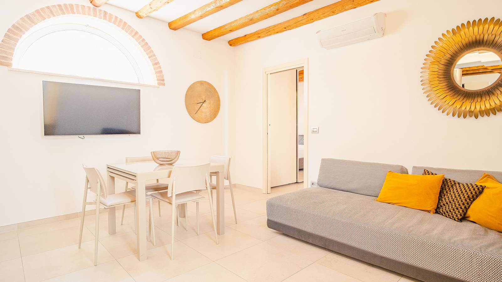 Geheel appartement, Vakantieappartement voor 4 personen in Centro Storico di Verona, Verona