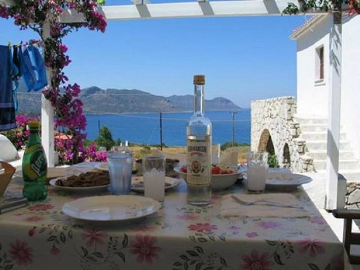 Location de vacances pour 4 personnes, avec Balcon et Terrasse ainsi que Jardin et Vue dans Velanidia