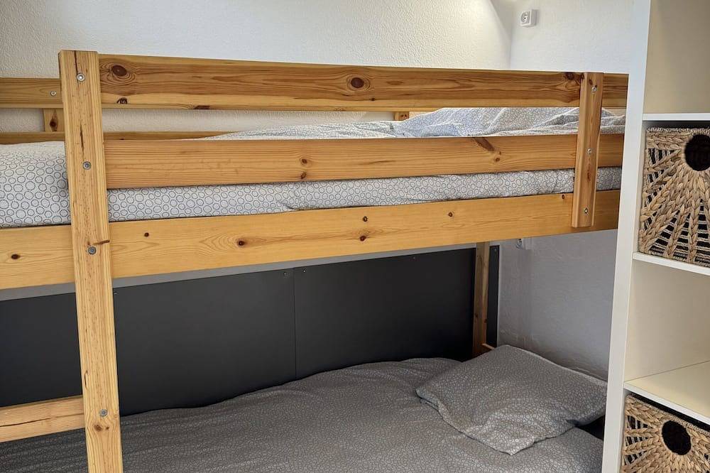 Ganze Wohnung, 28m2-Apartment-Familie-Ensuite mit Dusche-Meerblick in La Capte, Hyeres