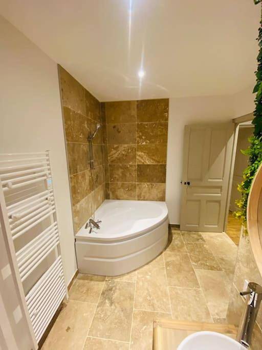Location de vacances pour 9 personnes, avec jardin et terrasse à Valence - 2
