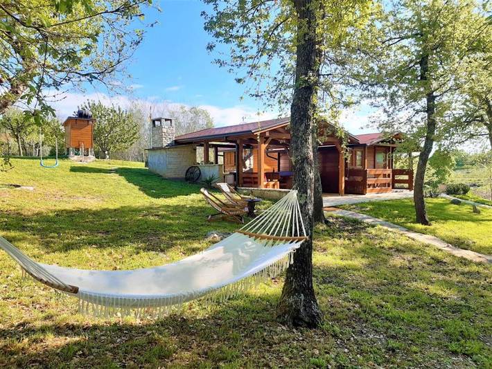 Gîte pour 4 personnes, avec Terrasse ainsi que Jardin et Vue