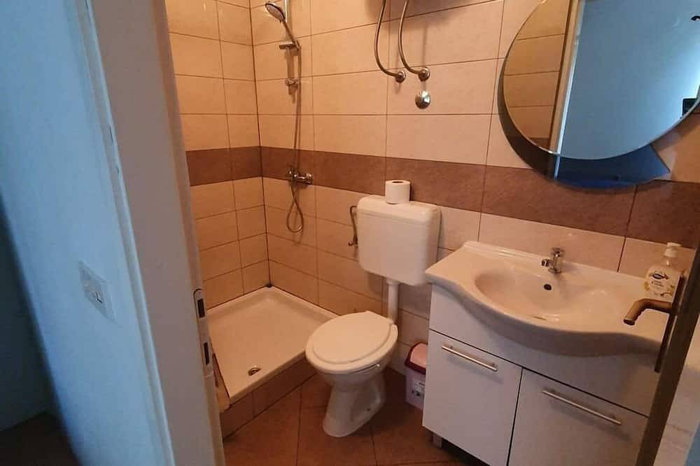 Ganze Wohnung, 3-Zimmer-Ferienwohnung mit Terrasse Palit, Rab (A-22676-a) in Palit, Rab