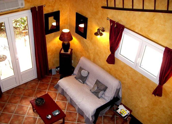 Gîte pour 2 personnes, avec jacuzzi ainsi que terrasse et jardin à Bédoin - 4