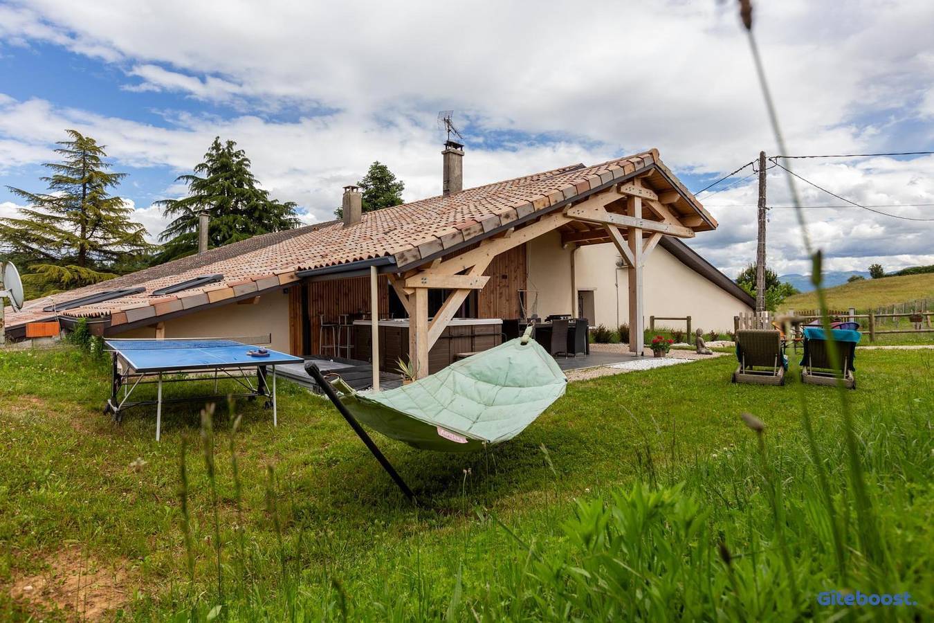 Le Val des Sens in Chatte (bateau), Isère