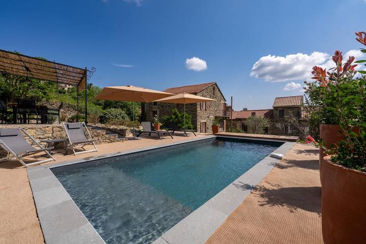 Gîte pour 4 personnes, avec Terrasse et Jardin ainsi que Piscine et Sauna à Santo-Pietro-di-Tenda - 2