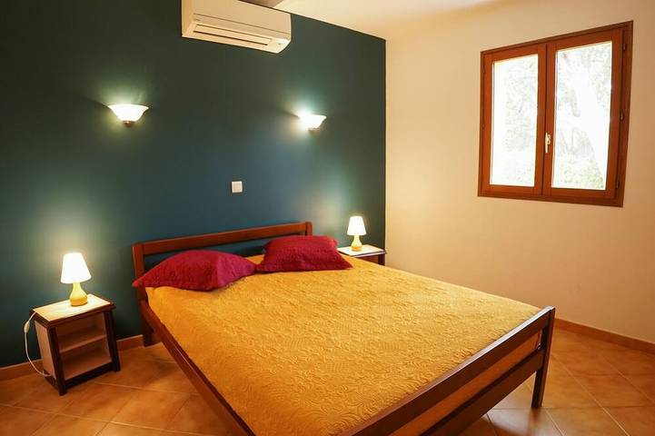 Gîte pour 8 personnes, avec balcon et piscine à Taglio-Isolaccio - 2