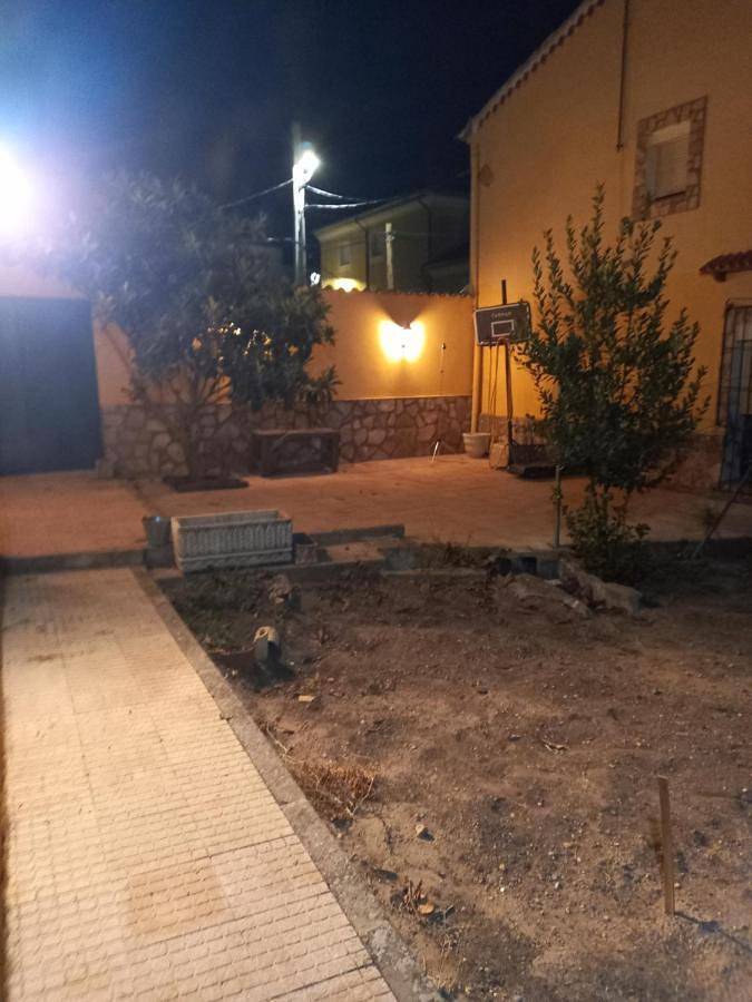 Casa rural para 11 personas, con Balcón y Jacuzzi además de Terraza y Jardín en Provincia de Cuenca - 3