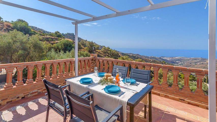 Villa für 5 Personen, mit Pool und Balkon/Terrasse in Torrox - 4