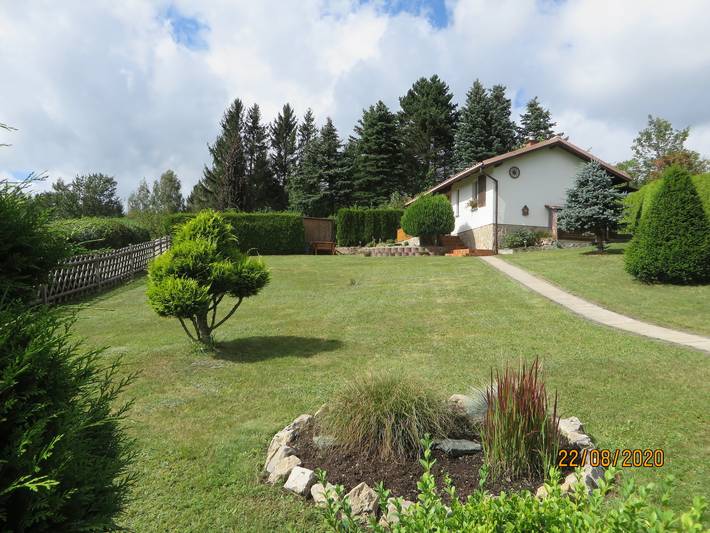 Chalet für 2 Personen, mit Terrasse und Garten sowie Ausblick in Thüringen