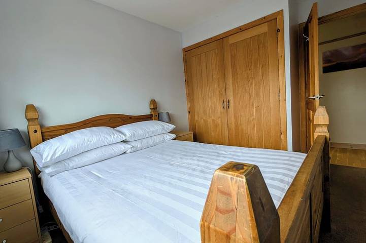 Bungalow con 3 camere da letto ..... Vicino al centro città .... Parcheggio gratuito! in Inverness, Highlands