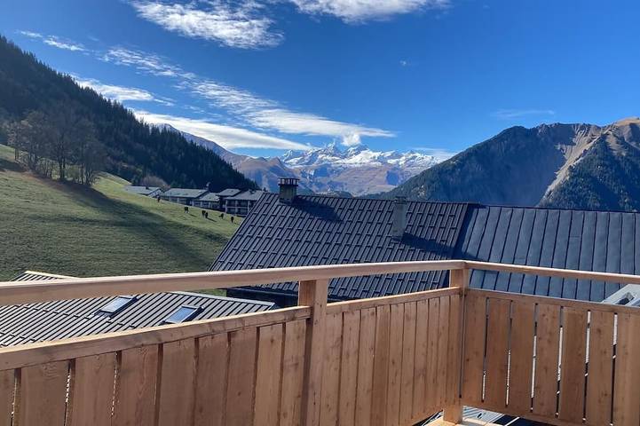 Location de vacances pour 8 personnes, avec terrasse à Albiez-Montrond