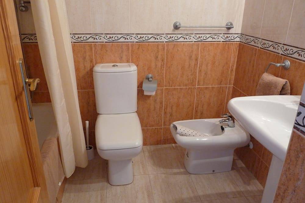 Geheel appartement, Luxe penthouse Prive dakterras Bbq Gratis wi-fi zat A / C Ideale locatie in Playa de Torreblanca, Fuengirola