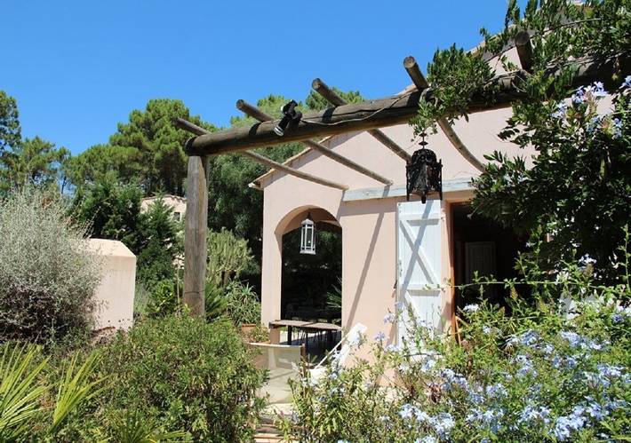 Maison de vacances pour 6 personnes, avec Terrasse et Piscine à Lecci