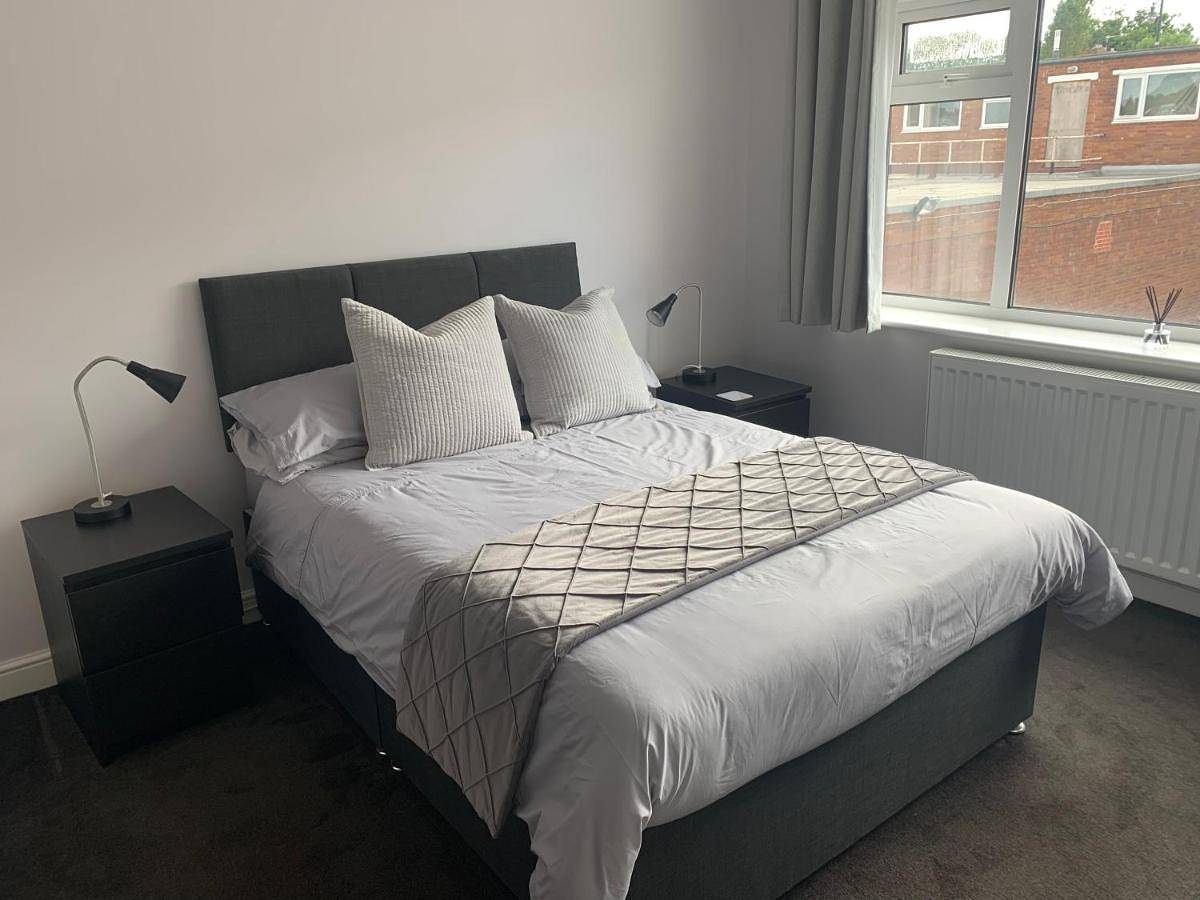 Double Room with Private Bathroom in Birmingham, Birmingham Area