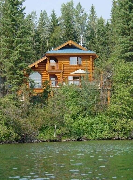 Log Cabin for 8 People in Canadian Rocky Mountains, British Columbia