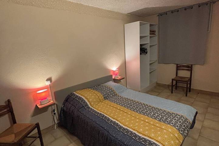Gîte pour 4 personnes, avec terrasse et jardin, animaux acceptés à Le Buisson-de-Cadouin - 2