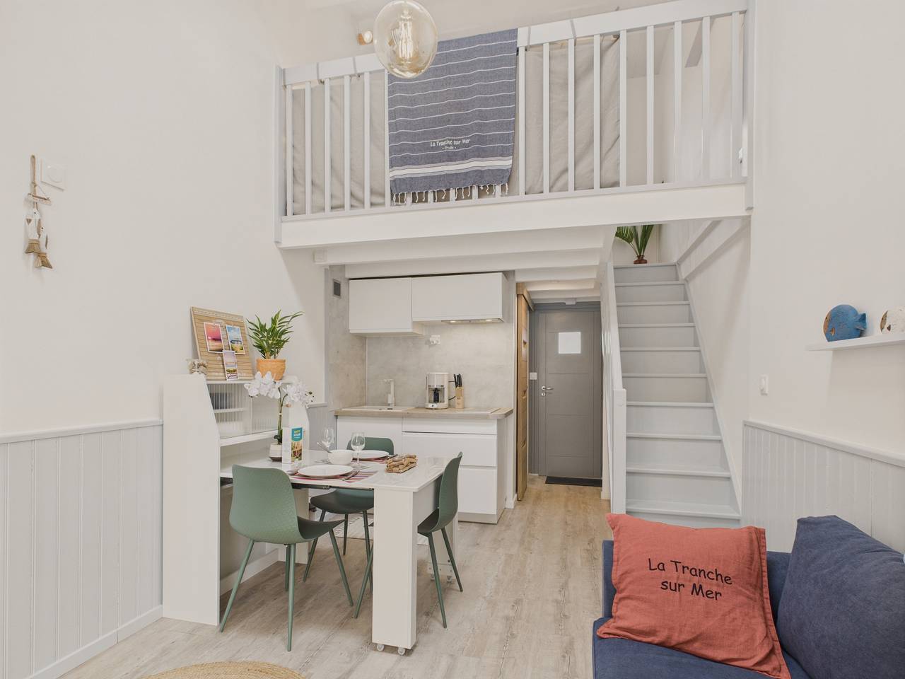 Estudio entero, 750m de la plage- Studio avec petit jardin pour 2 in La Tranche-sur-Mer, Vandea