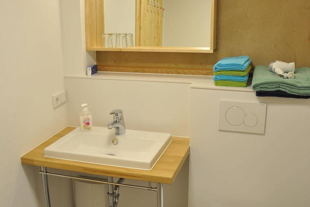 Ganze Wohnung, 3-Bett-Wohnung im 1.Og - Ferienwohnung Dasbach in Hachenburg, Westerwald