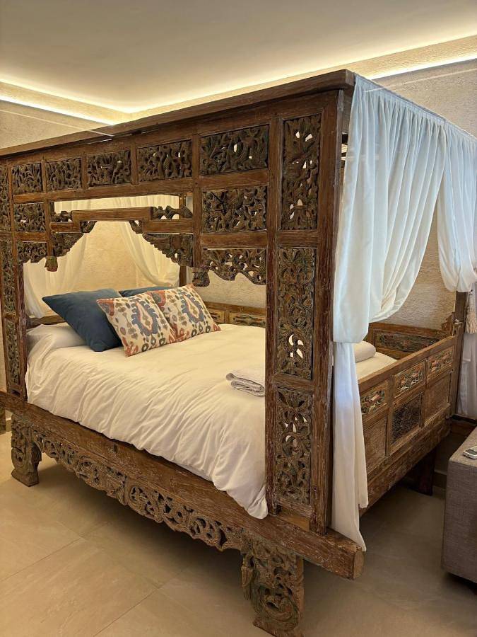 Casa rural para 3 personas, con jardín además de piscina y terraza en La Puebla de Montalbán