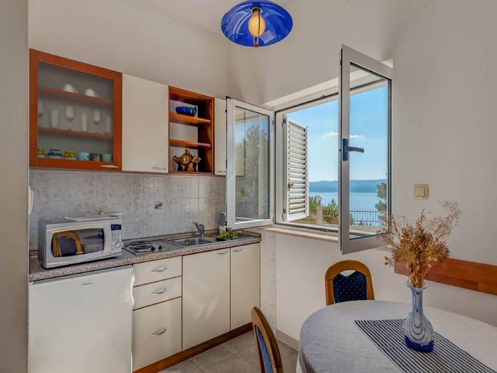 Apartament wakacyjny dla 2 osób, z basen i taras oraz jacuzzi, Dla rodziny w Lokva Rogoznica