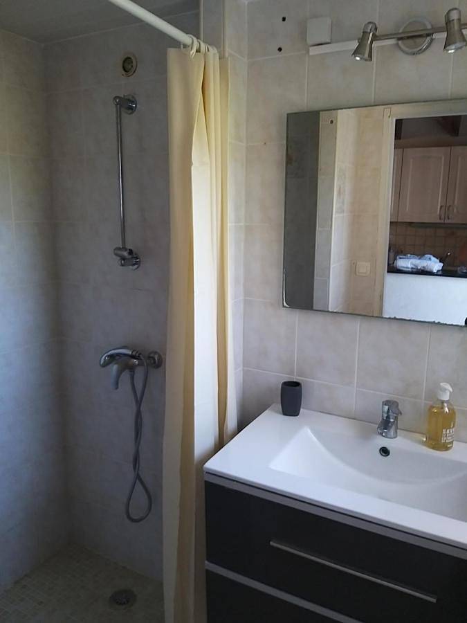 Location de vacances pour 4 personnes, avec terrasse, animaux acceptés à Bon-Encontre - 2