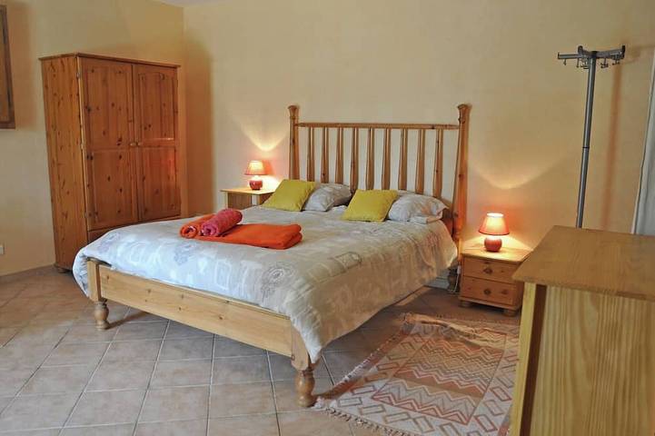 Location de vacances pour 10 personnes, avec terrasse ainsi que jardin et piscine, animaux acceptés à Lias-d'Armagnac - 4