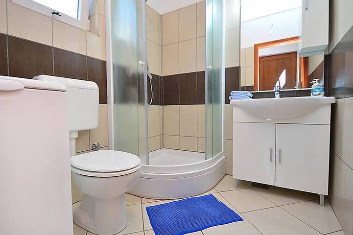 Ganze Wohnung, Ferienwohnung Ante in Brodarica, Šibenik-Knin