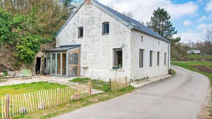 Gîte pour 6 personnes, avec terrasse et jardin à Philippeville