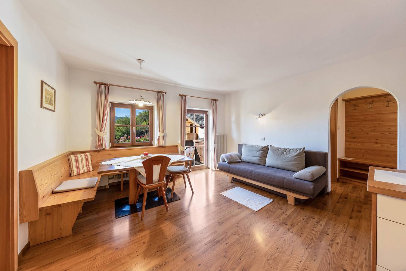 Appartamento intero, Appartamento vacanze "Florerhof Flieder" con vista sulle montagne, sauna, Wi-Fi e giardino in Fiè allo Sciliar, Dolomiti Superski