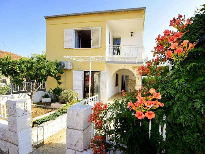 Ferienhaus für 8 Personen, mit Terrasse - 1