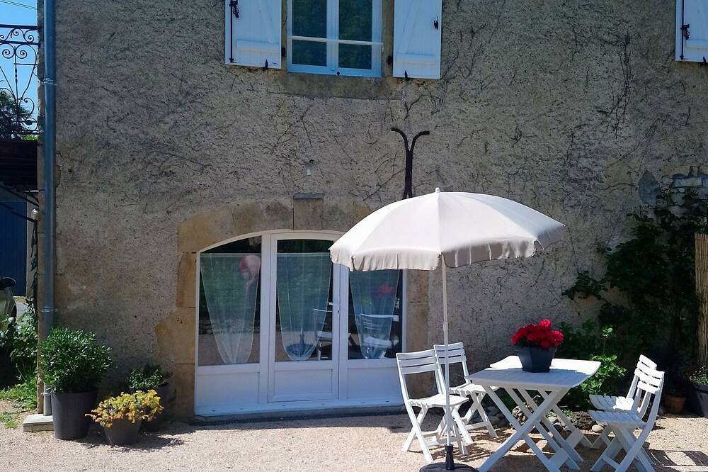 Apartamento entero, Apartamento dúplex muy bien ubicado y tranquilo in Bretenoux, Macizo Central