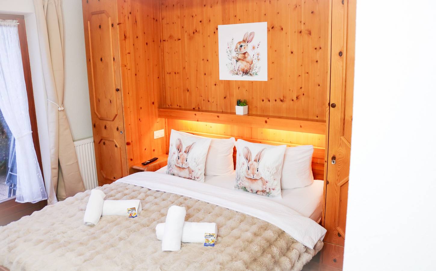 Bold Bunny – Kleines Doppelzimmer für 2 Gäste und Terrasse im Grünen in Schluchsee, Südschwarzwald