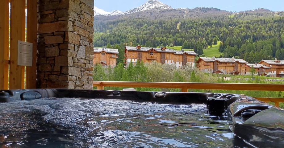 Gîte pour 12 personnes, avec balcon ainsi que sauna et jacuzzi, adapté aux familles dans Val-Cenis - 3