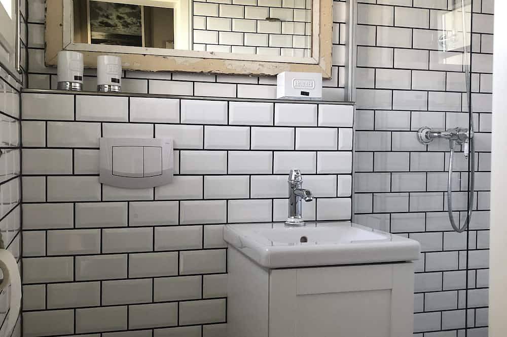 Das Rote Haus hinterm Deich in Simonsberg, Halbinsel Eiderstedt