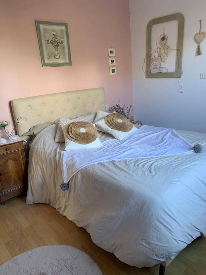 Maison d’hôte pour 2 personnes, avec vue et piscine ainsi que terrasse et jardin