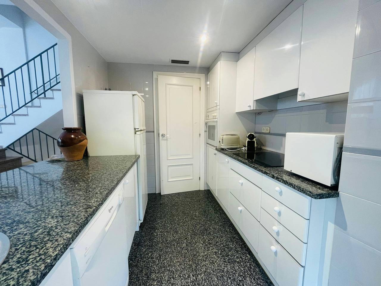 Townhouse for 6 with Ac & wifi 50m from the Beach in Aigua Xelida, Tamariu