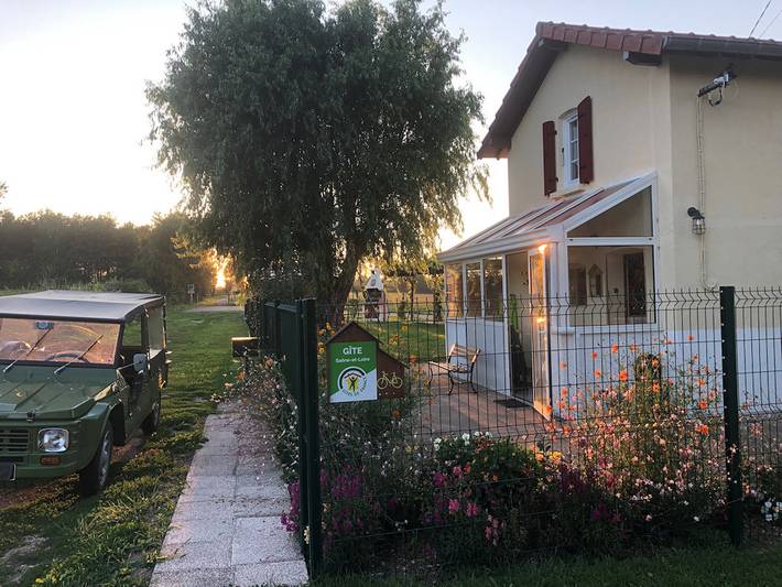 Gîte pour 4 personnes, avec terrasse et jardin à Saint-Germain-du-Plain