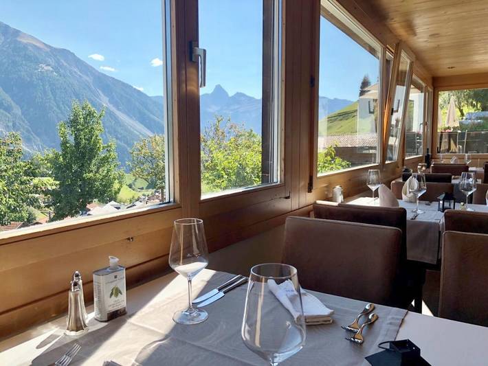 Hotel für 4 Personen, mit Balkon und Terrasse sowie Garten und Ausblick in Davos - 3