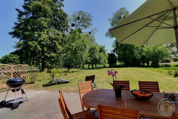 Maison De Vacances pour 8 Personnes dans Miniac-Morvan, Région de Saint-Malo, Photo 3