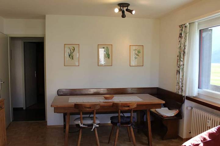 Ferienwohnung für 4 Personen, mit Balkon und Garten in Sils Maria