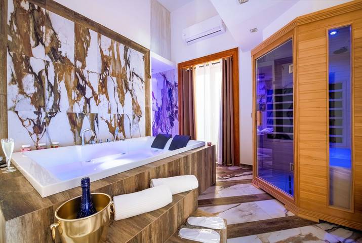 B&b per 2 persone, con sauna e balcone nonché idromassaggio a Sorrento